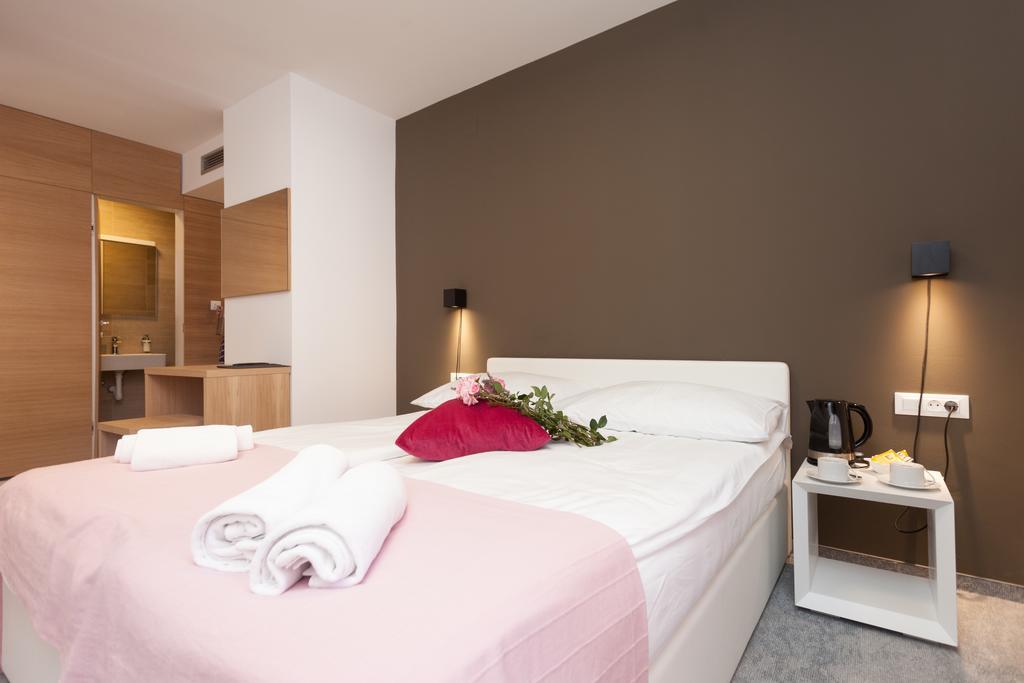 Villa Castrum Rovinj Exterior photo