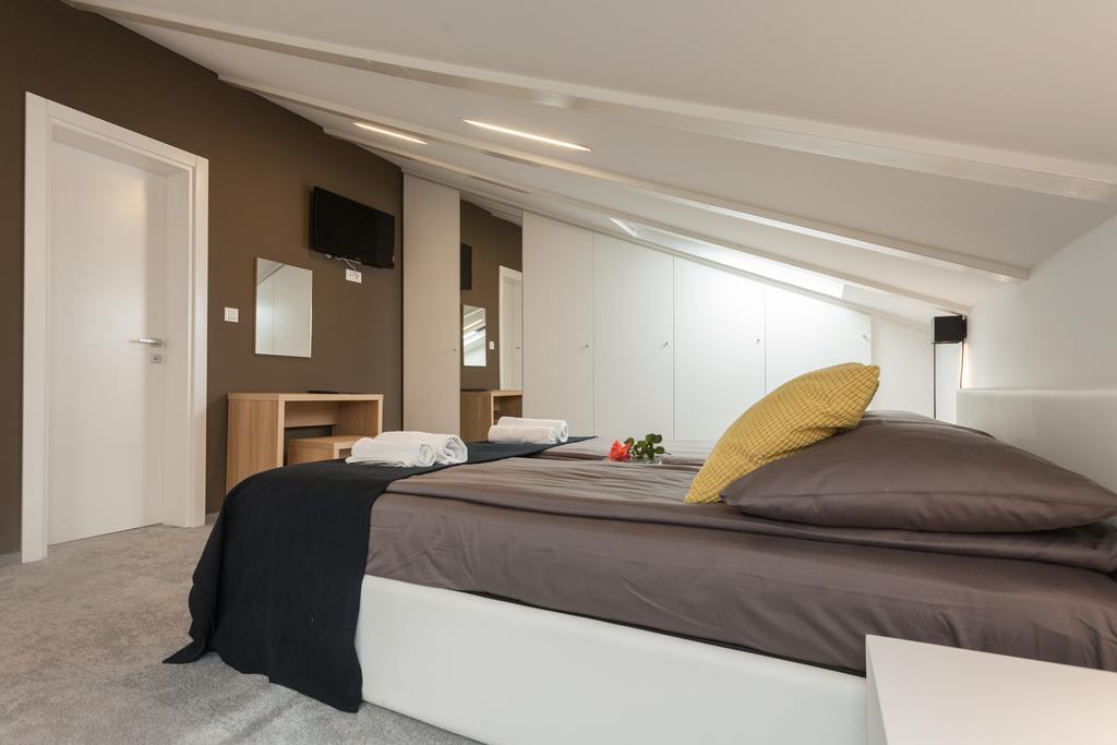 Villa Castrum Rovinj Exterior photo